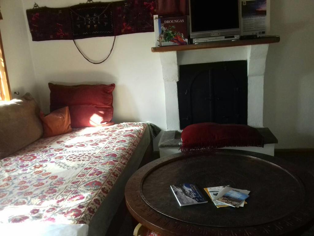 Traditional Rooms Karaouli ปาปิงโก ภายนอก รูปภาพ