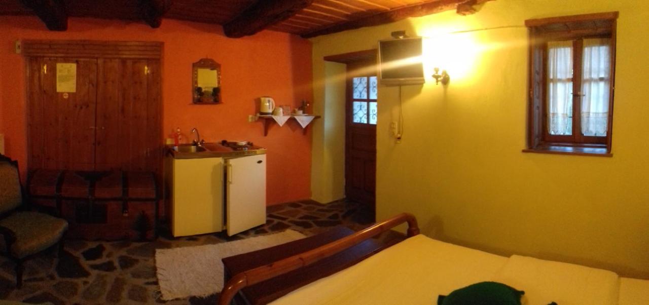 Traditional Rooms Karaouli ปาปิงโก ภายนอก รูปภาพ