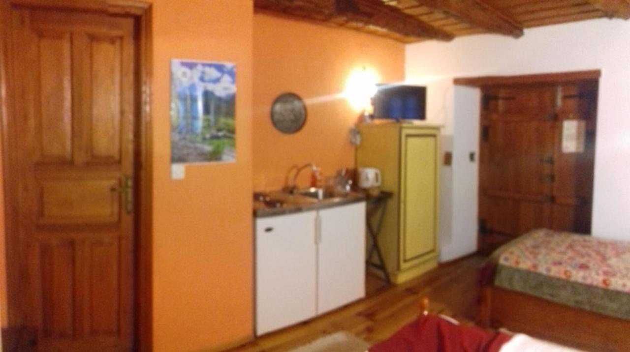 Traditional Rooms Karaouli ปาปิงโก ภายนอก รูปภาพ