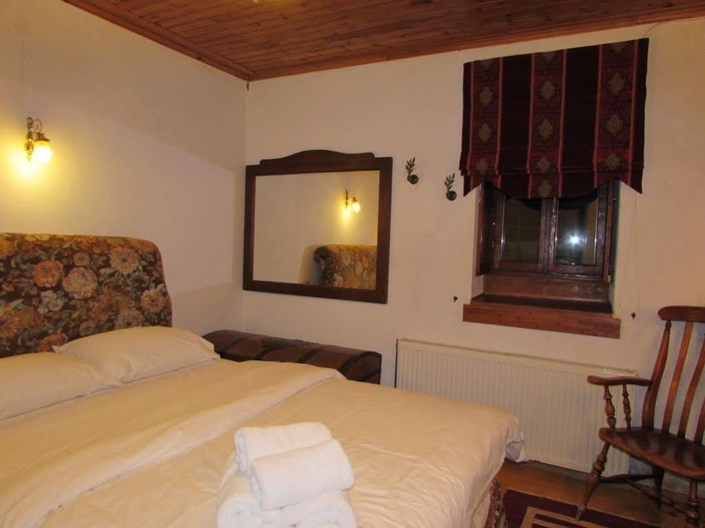 Traditional Rooms Karaouli ปาปิงโก ภายนอก รูปภาพ