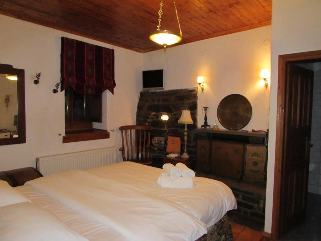 Traditional Rooms Karaouli ปาปิงโก ภายนอก รูปภาพ