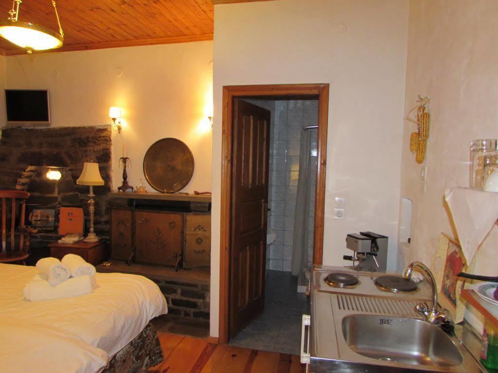 Traditional Rooms Karaouli ปาปิงโก ภายนอก รูปภาพ